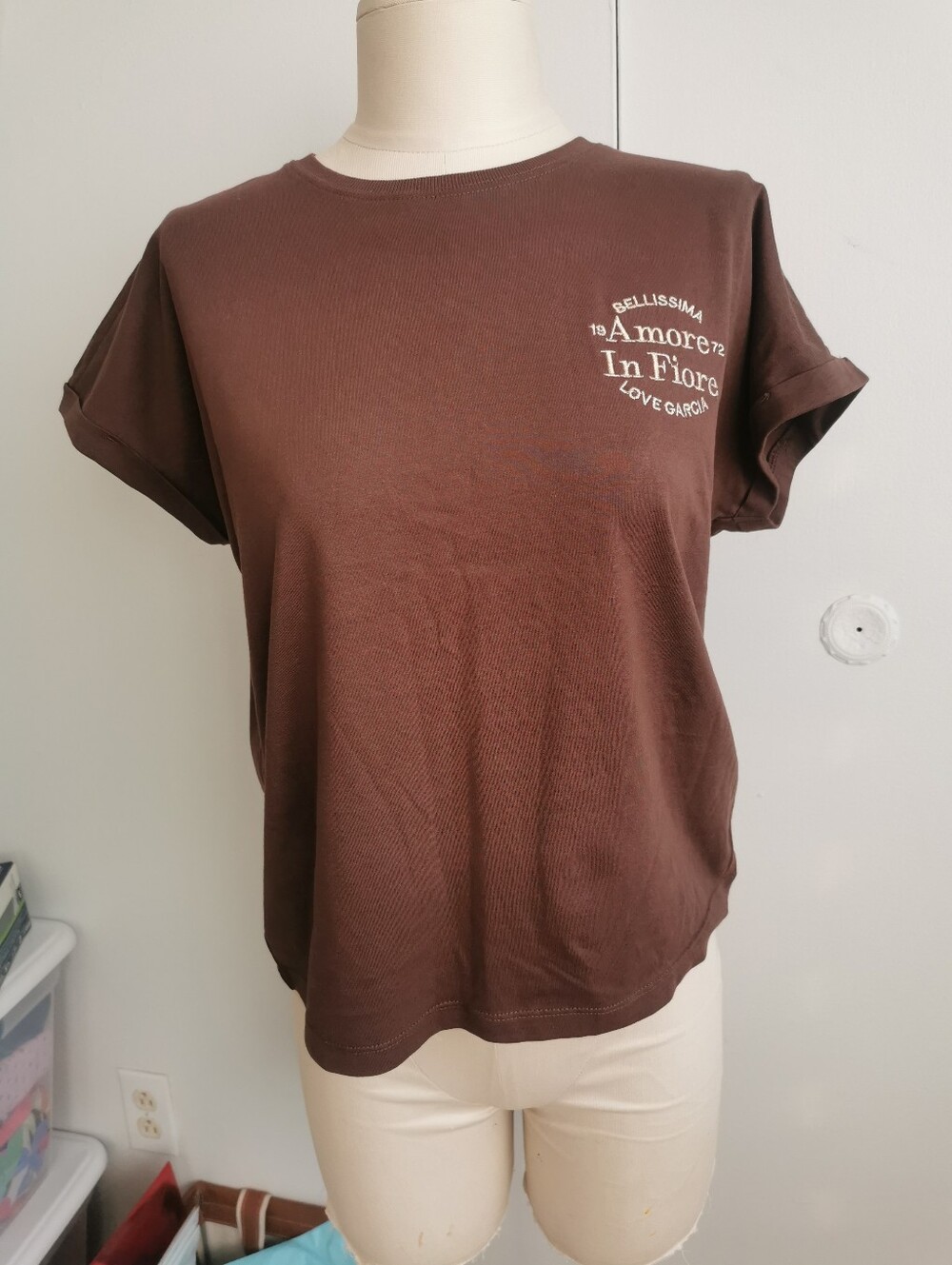 Amore In Fiore Short Sleeve Graphic Tee - Brown